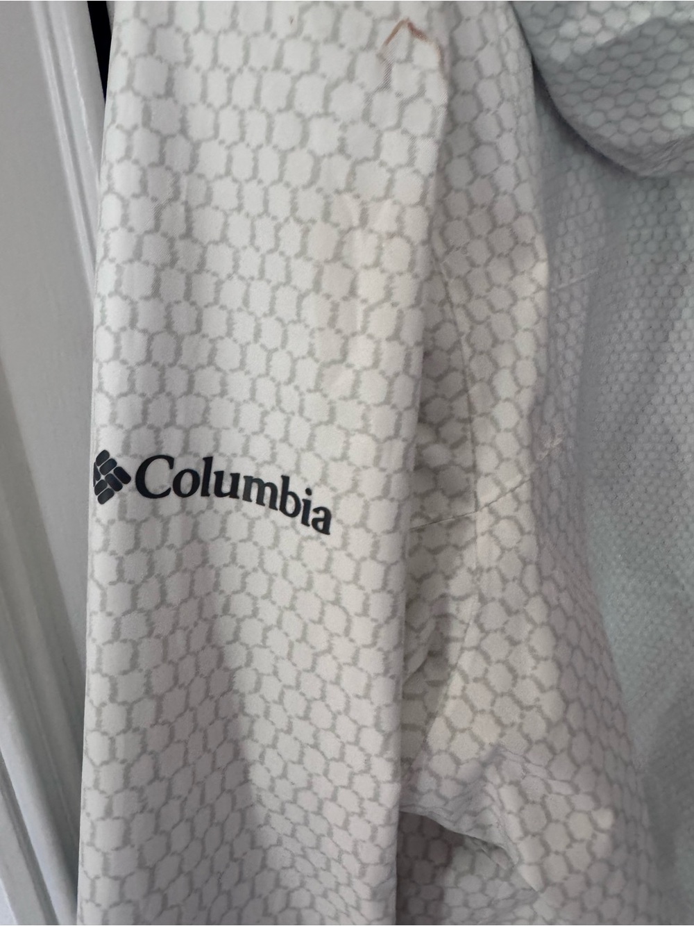 Columbia Women’s Light Gray Hooded Shell Jacket - Picture 3 of 4
